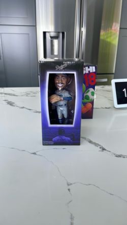 Bobble Head