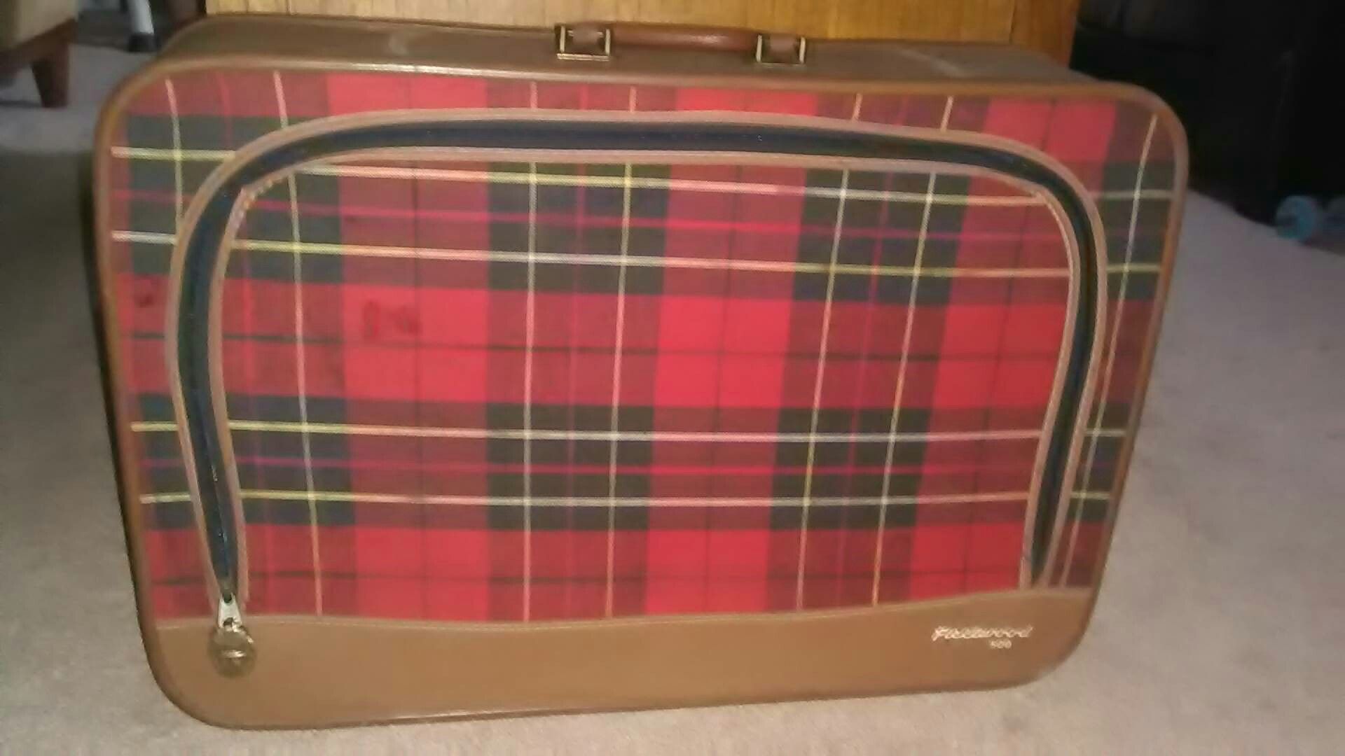 Vintage Suitcase! Fleetwood 500. Locking!