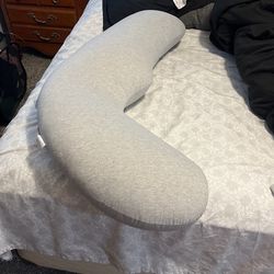 MomCozy Body Pillow
