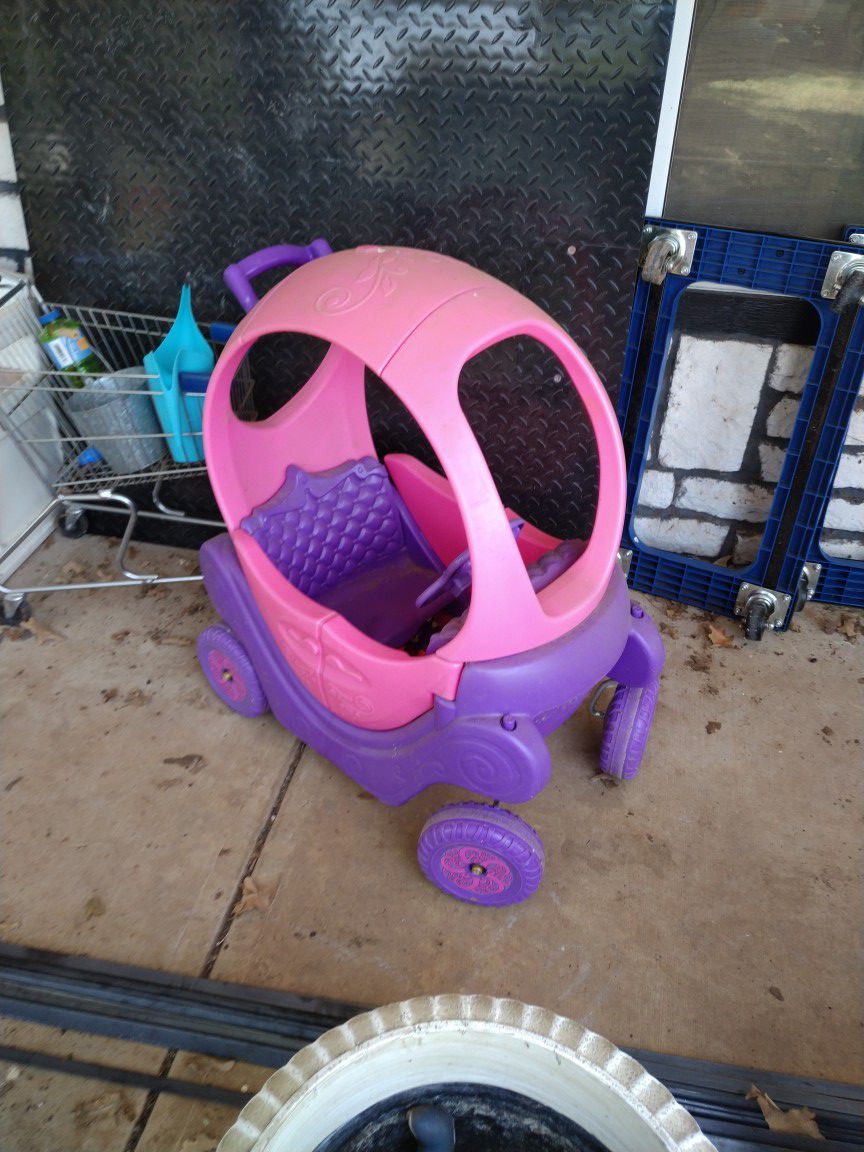 Kids carriage toy