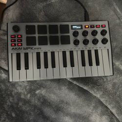 Akai MPK Mini