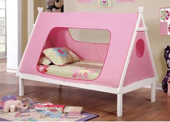 🌸 Twin tent bed @ Jordan Home Furniture 🌸