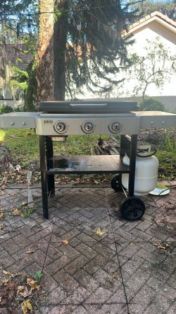 Weber 3 Burner liquid Propane Outdoor Griddle 