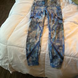 Lululemon Mixed Color Size 4 Capri Leggings