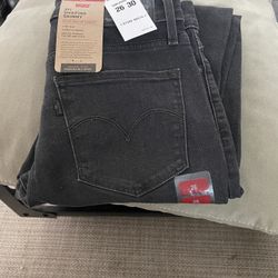 Livis 311 Retails For $69 Only 20 ) Sizes 28-29-30-31-32-33-34