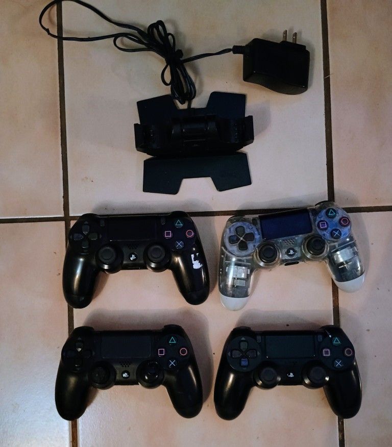 PlayStation 4 Controller Lot 