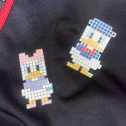 Disney Pin 2017 Digital Mystery 8 Bit Pixel Collection - Donald Duck & Daisy Duck