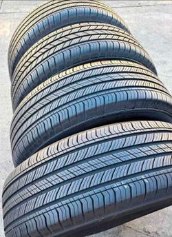 225 60 18 Michelin Tires Con 80% de Vida Las 4