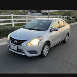 Nissan Versa 