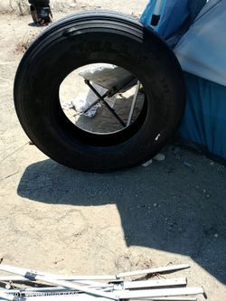 Truck tires: 295/75R22.5 / 11R22.5