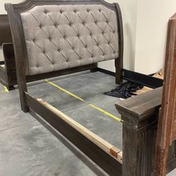 Wyndahl King/Cal King Bed frame 