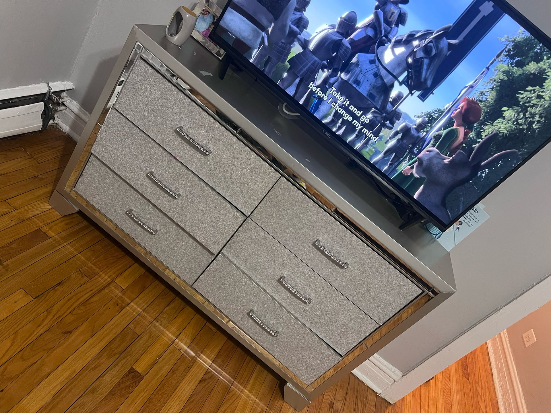 Dresser