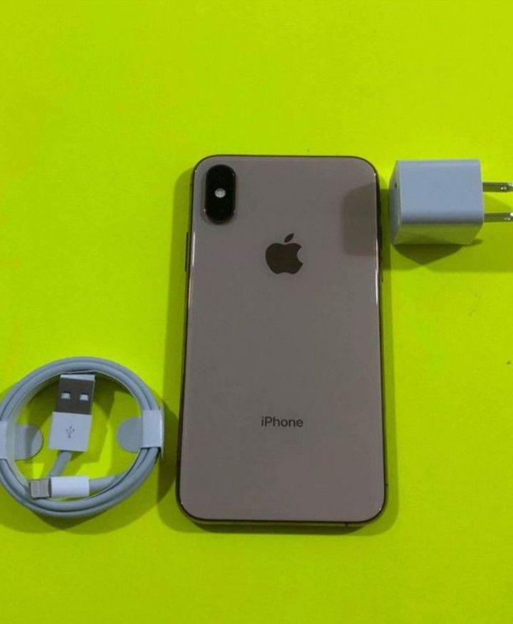 iPhone XS Unlocked to any service