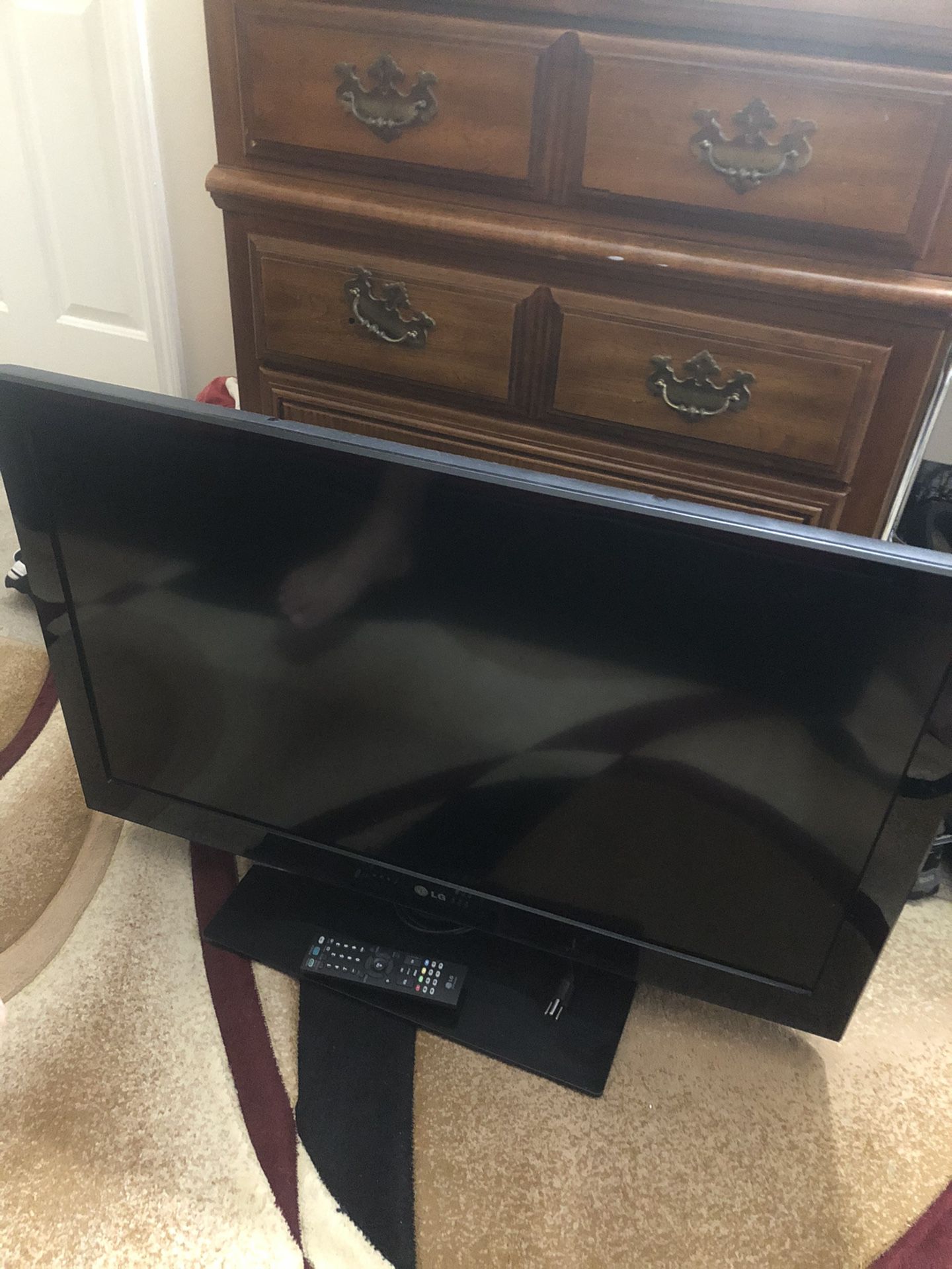 LG tv 42” for sale
