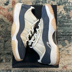 Air Jordan 11 Low - Diffused Blue Size 9 M