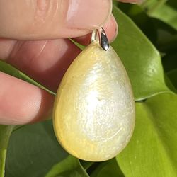 925 Sterling Silver Yellow Moonstone Pendant 