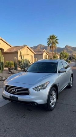 Infiniti FX35 2011