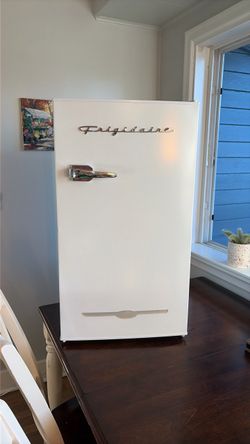 Frigidaire retro mini fridge
