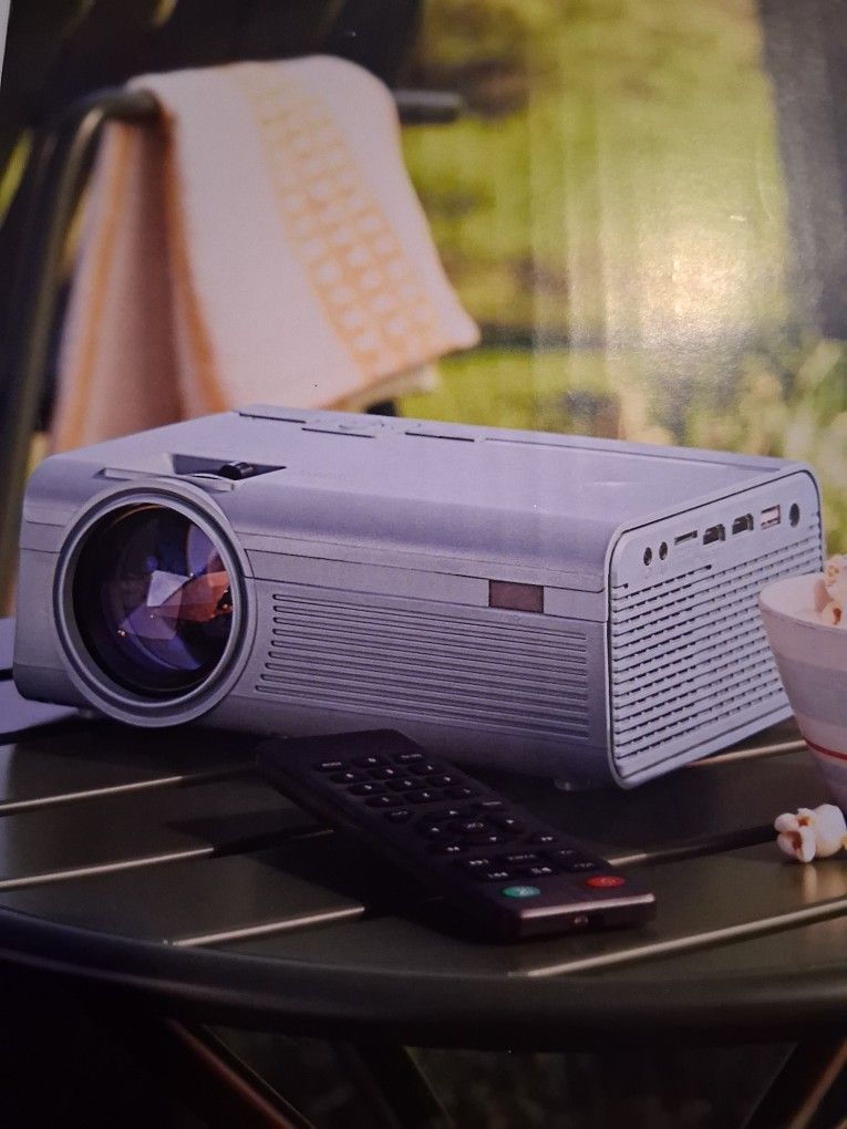 Projector w/remote
