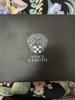 Vince Camuto Size 7