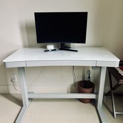 Tresanti Coastal adjustable height desk