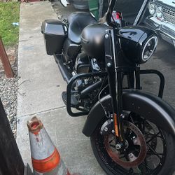 2020 Harley Davison Roadking special