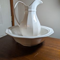 RARE 1970's Pfaltzgraff Heritage 10" White Pitcher And Bowl Set Vintage York USA