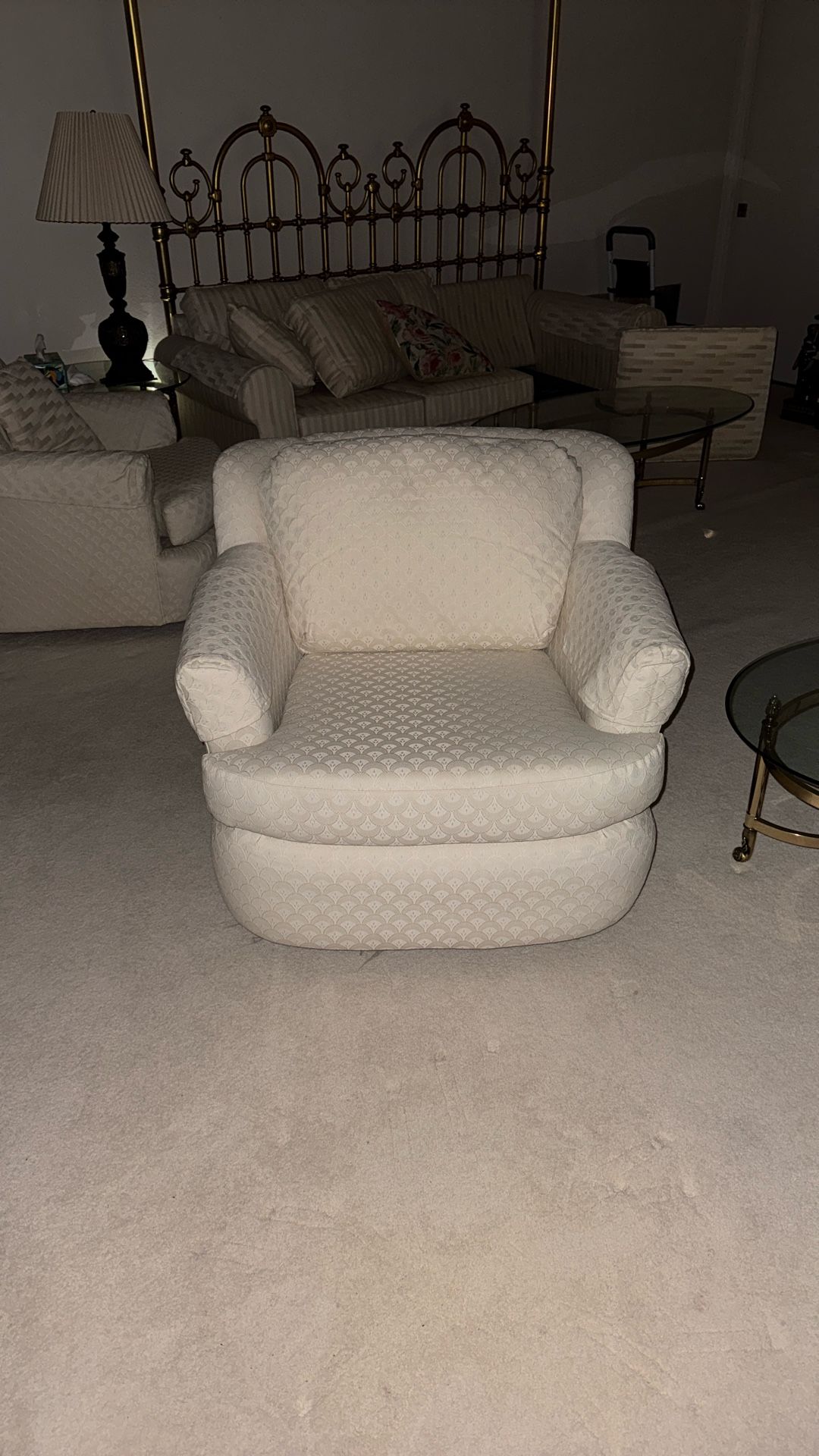 Swivel Living Room Chair