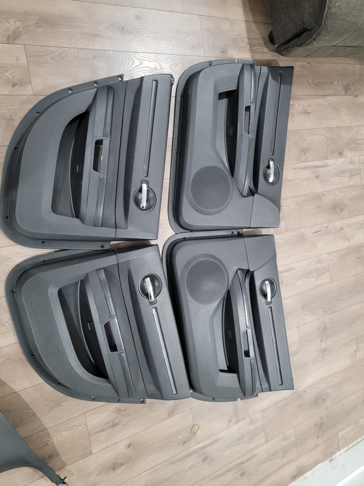 Door Panels Off A 2010 Dodge Charger Srt