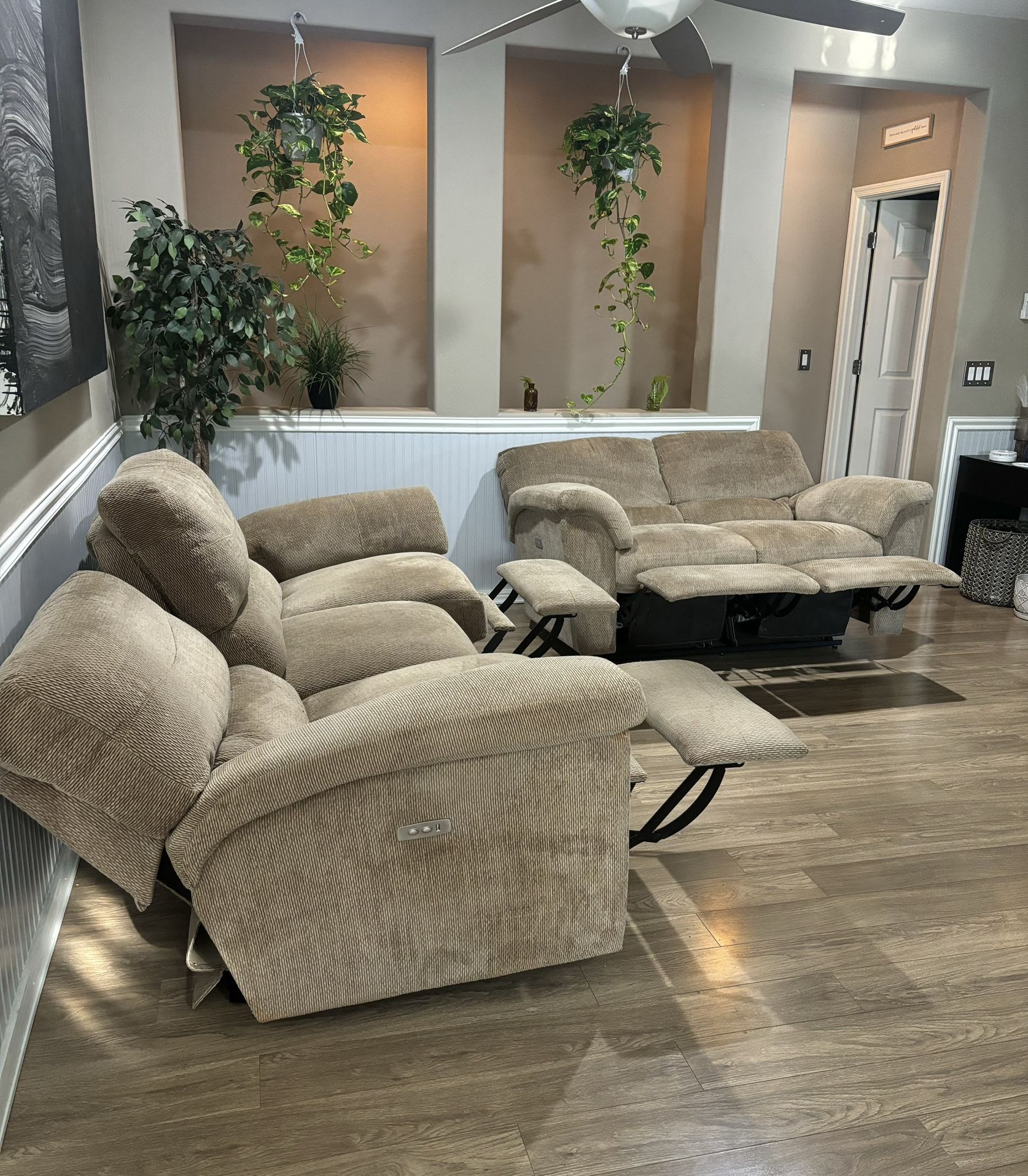 Reclining Couch Set Free Delivery 🚚