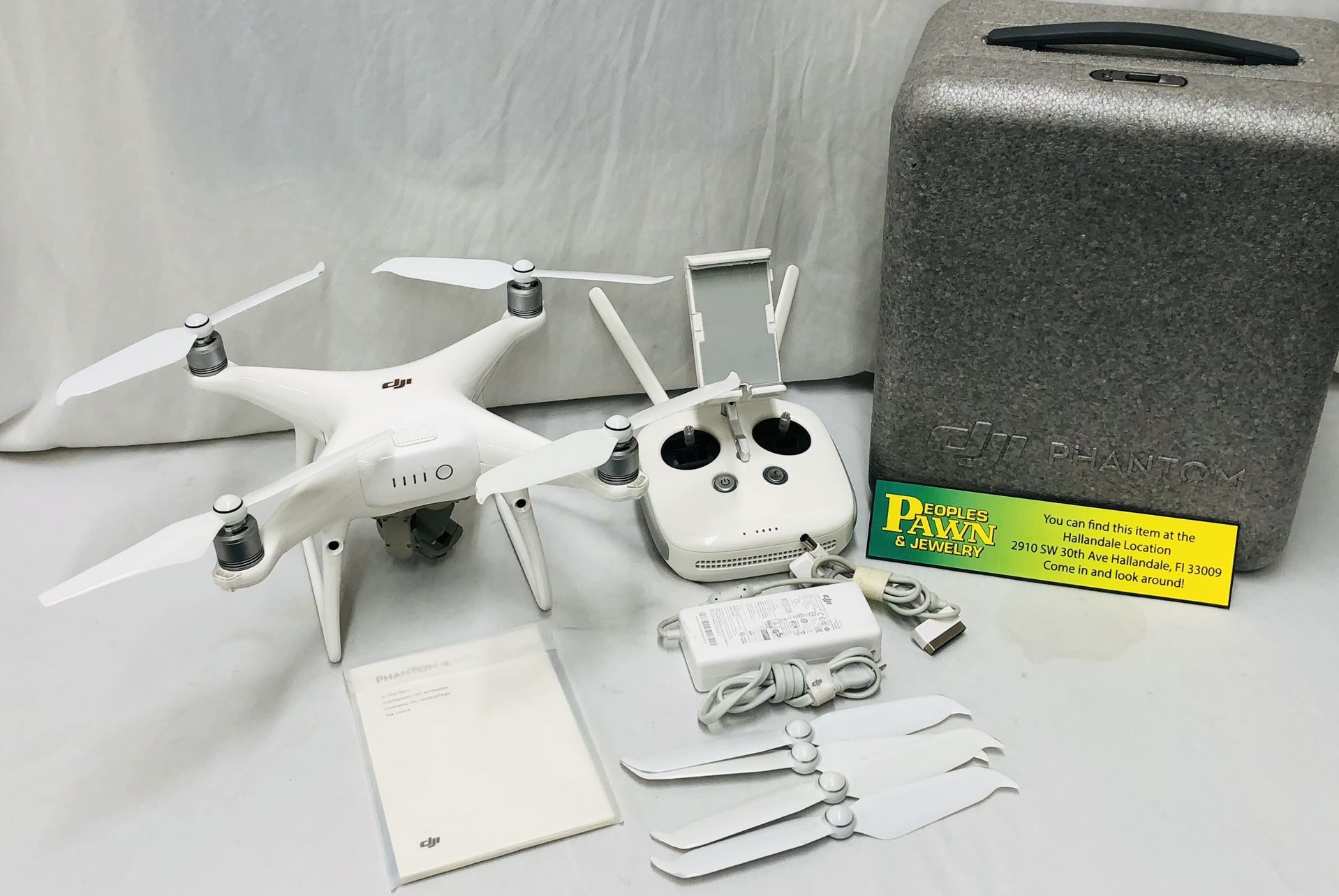 DJI Phantom 4 Pro V2.0 Drone Quadcopter