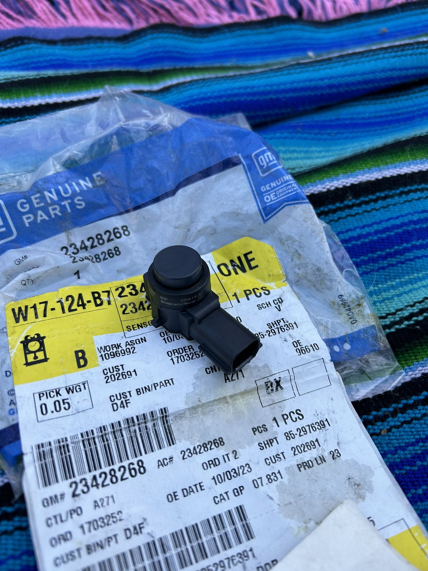 GENUINE GM 23_428_2_68 PARKING SENSOR