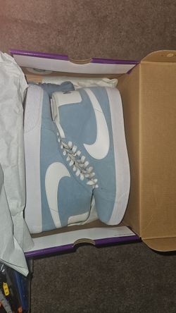 Nike Blazer SIZE 10