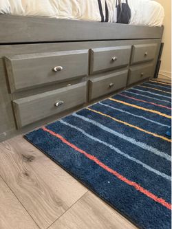Used bed for sale, only frame and mattress for sale ( Toys not included)