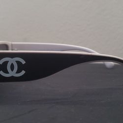 White And Black Sunglasses 