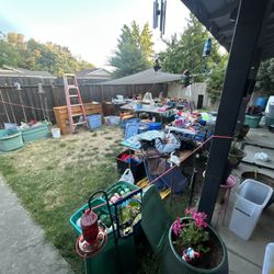 Multi Family Yard/rummage Sale!!!