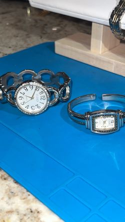2 Women’s watches