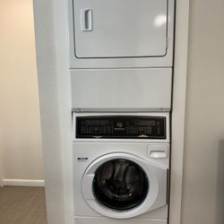 🧺 Speed Queen Professional Series Washer & Dryer Combo – Heavy-Duty & Reliable 🧼