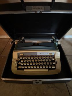 Vintage Royal Typewriter