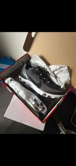 NIKE REACT ELEMENT 87 (New in box)