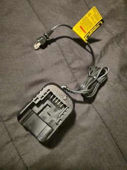 DCB1102
12V MAX*/ 20V MAX*
2 AMP CHARGER