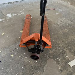 Pallet jack 