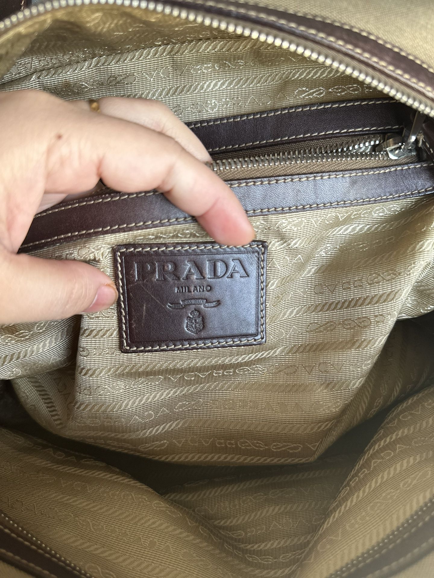 Prada Shoulder Bag for Sale in Fairfield, CA - OfferUp