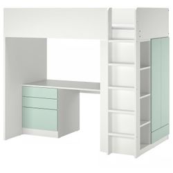 Loft Bed With Desk/ Cama Alta Con Escritorio