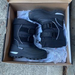 Kids Snow Boots Size 11