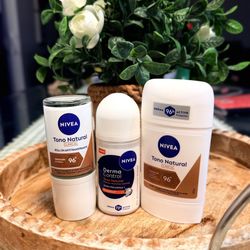 Desodorante nieva y shampoos matizante