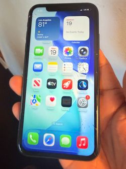 Excellent working condition but front screen is cracked.
