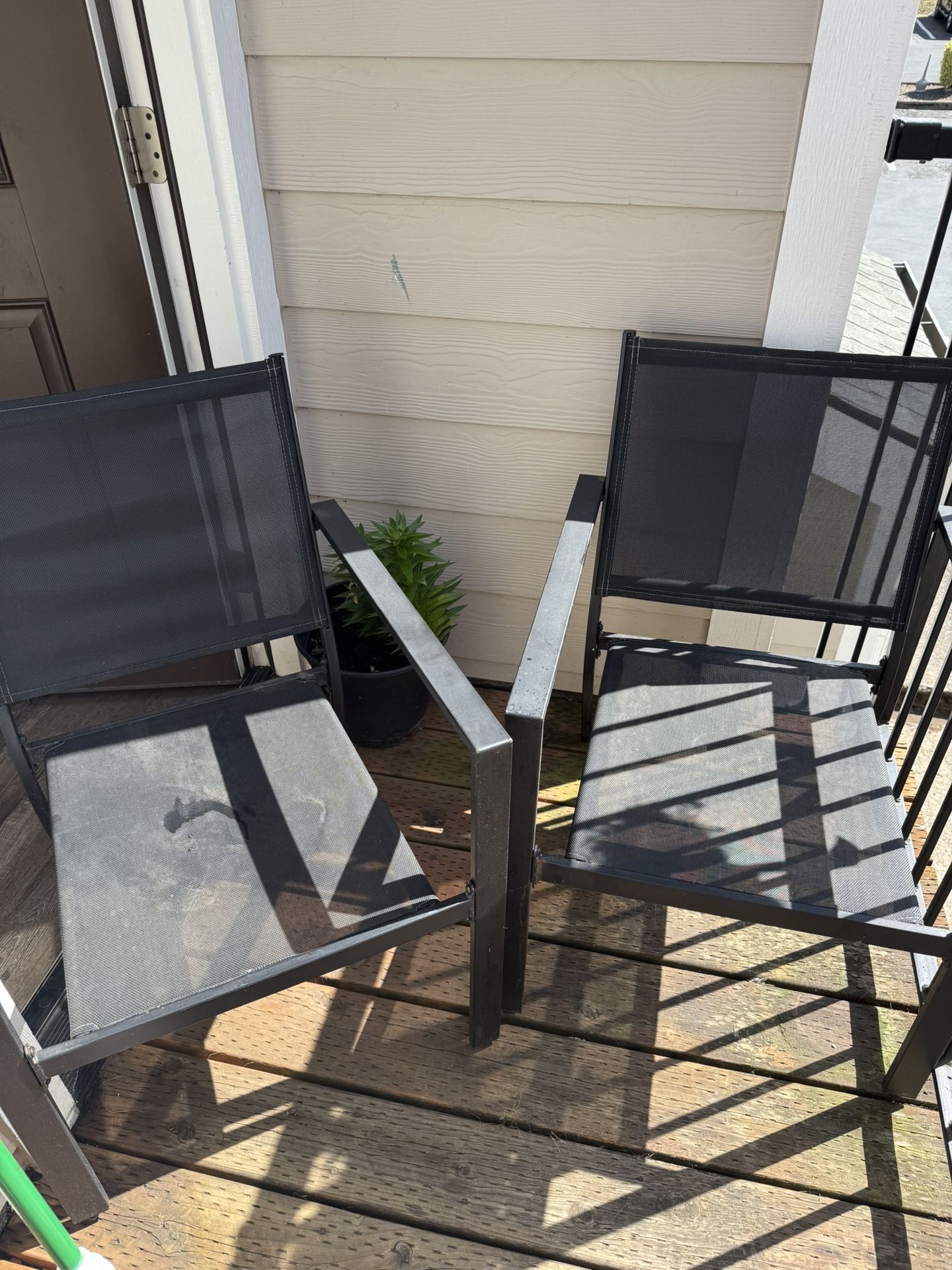 Outdoor Chairs 