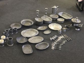 Wilton pewter dinner/ serving collection over 60 pieces