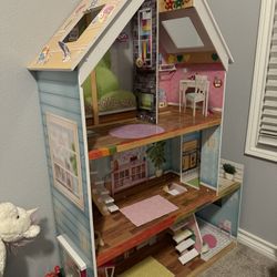 Giant Dollhouse 4 Feet Tall!
